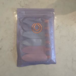 NIB Monat hair clips